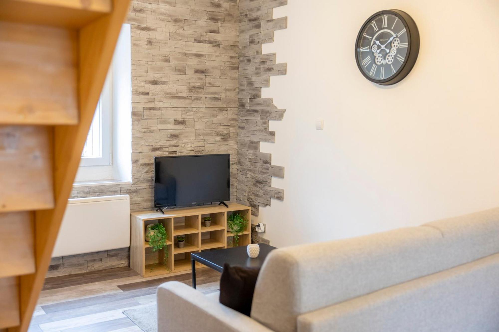 T2 Contemporain Idealement Situe Briancon  Exterior photo